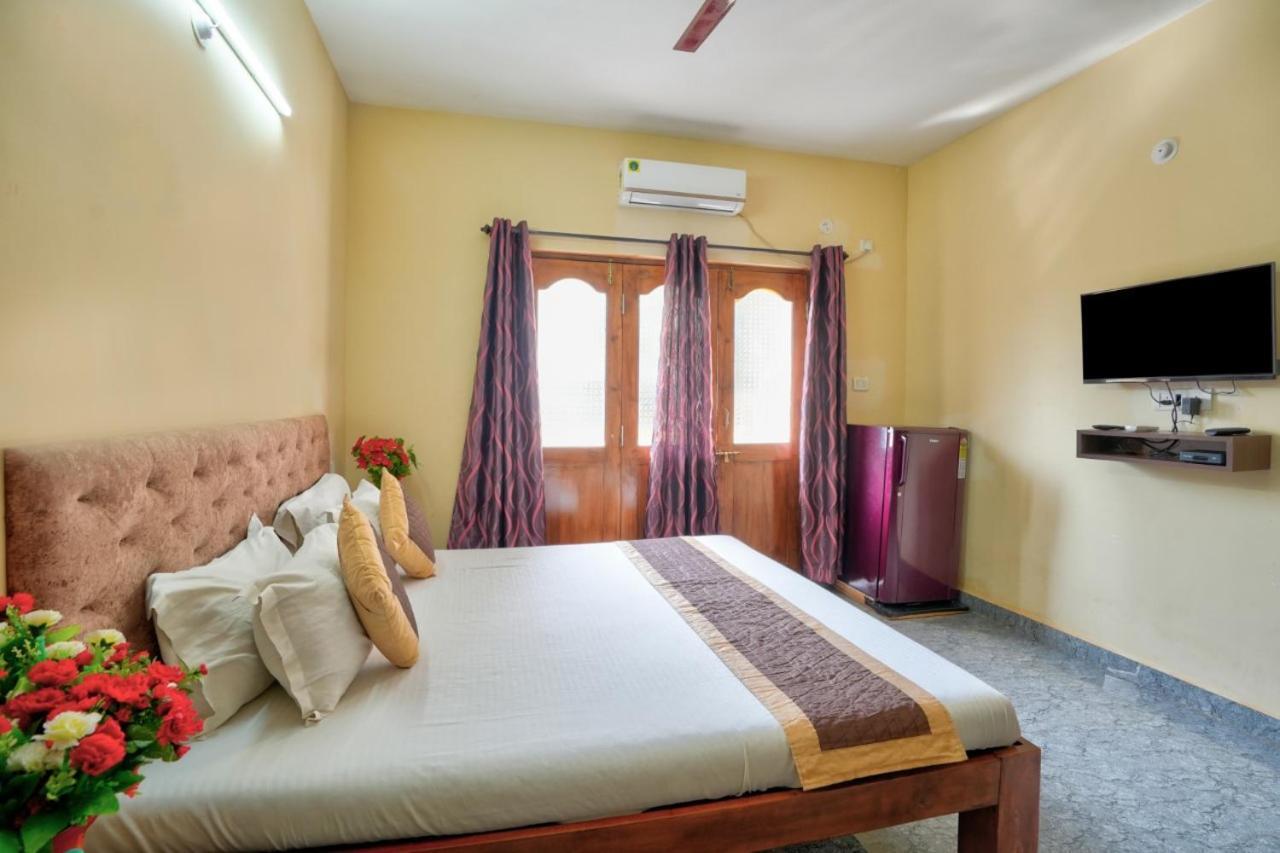 Golden Studio Apartment Goa กาลังกูติ ภายนอก รูปภาพ