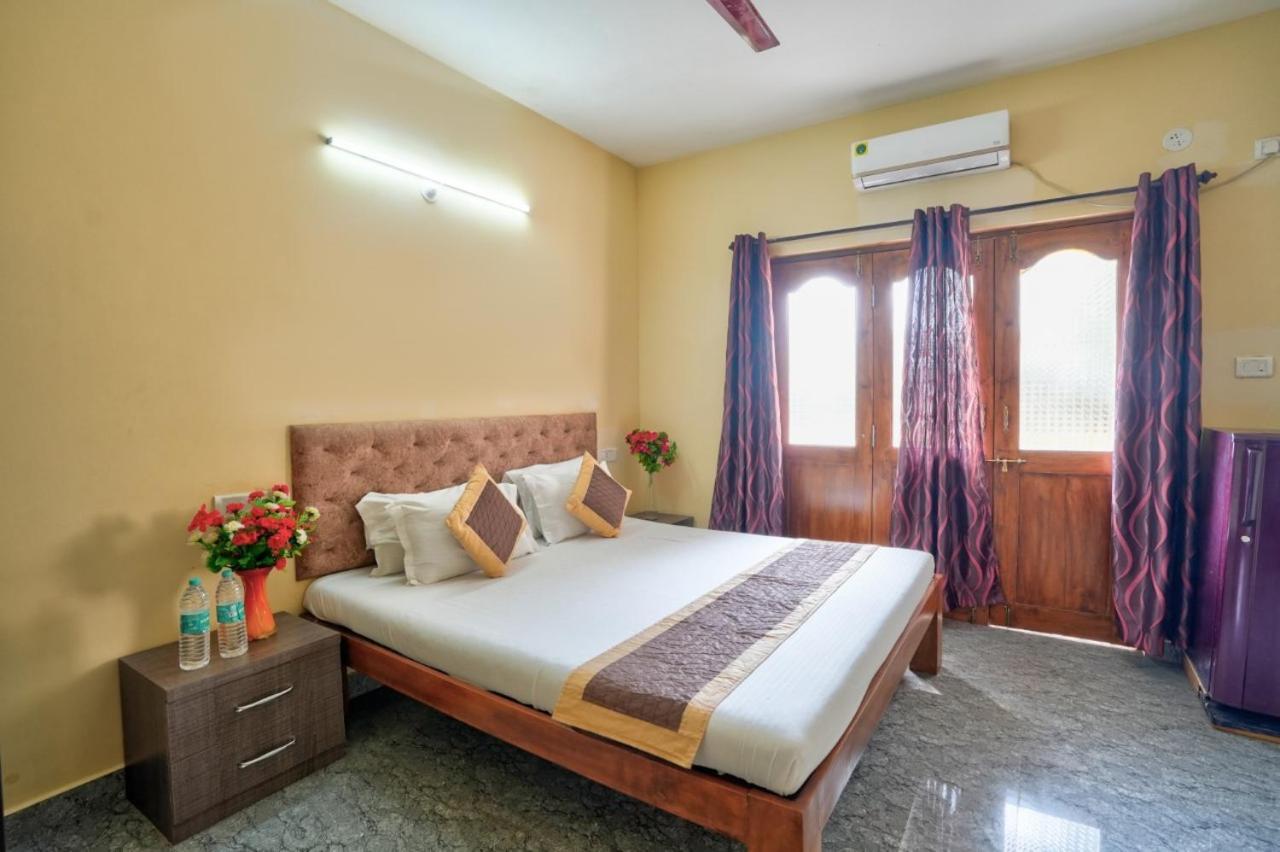 Golden Studio Apartment Goa กาลังกูติ ภายนอก รูปภาพ
